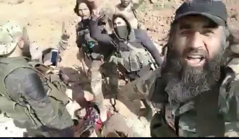 TÜRK DEVLETİNE BAĞLI SELEFİ ÇETELERDEN ALLAH-U EKBER” NİDALARIYLA KÜRT SAVAŞÇILARI’NIN CENAZELERİNE İŞKENCE