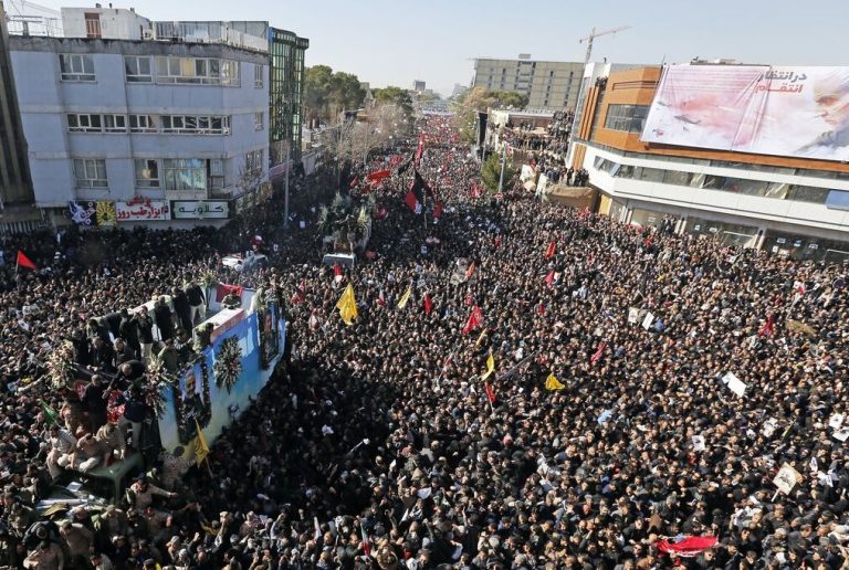 Kasım Süleymani'nin cenaze töreninde izdiham en az 35 ölü 50 yaralı