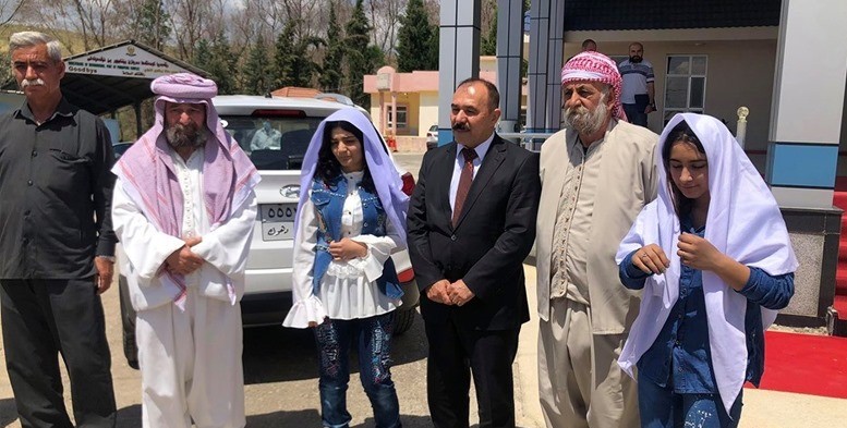 İki Ezidi kız çocuğu ailelerine kavuştu