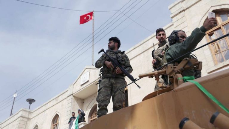 Türkiye’ye bağlı çeteler Afrin’de bir Kürt kadını daha kaçırdı