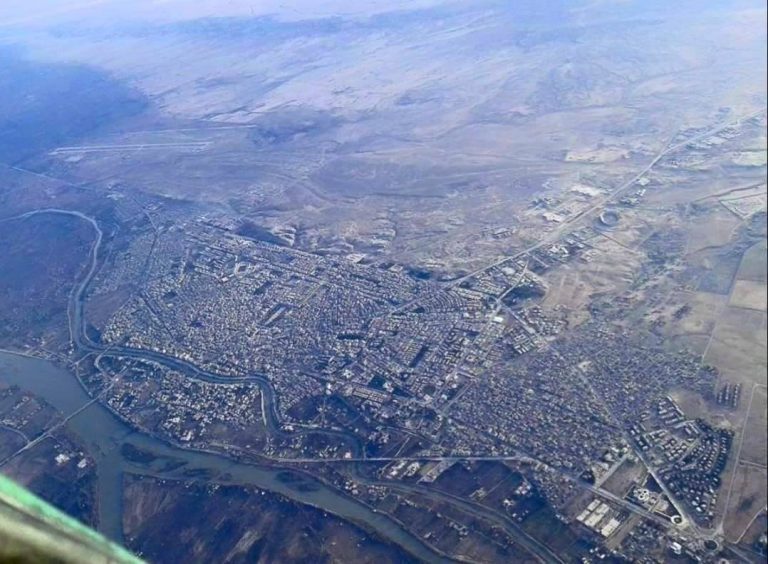 Deyr ez-Zor'da kimliği belirsiz uçaklarca İran paramiliter güçlerine darbe, 16 ölü