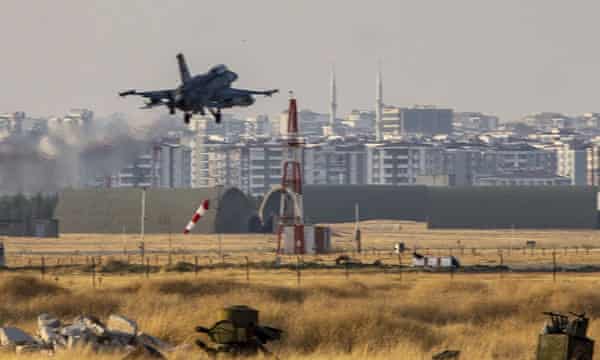 The Guardian: Türkiye ve BAE'nin Libya'da ki silah ambargosunu nasıl deldiklerini yazdı