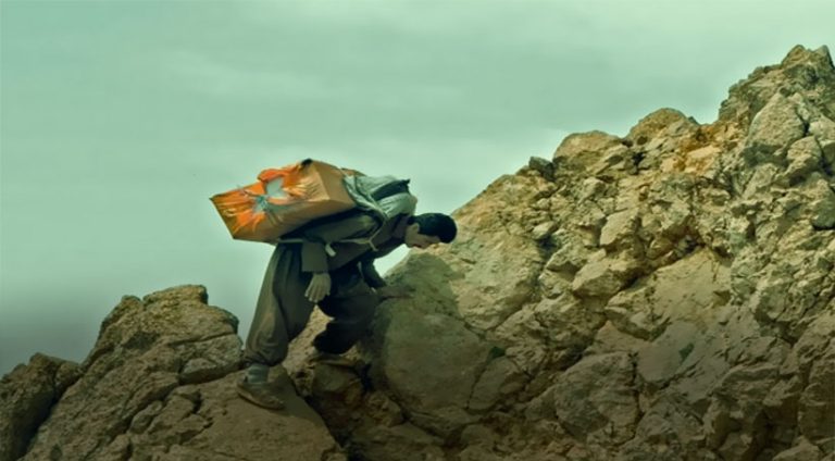 İran rejimi Çaldıran’da bir kolberi daha öldürdü