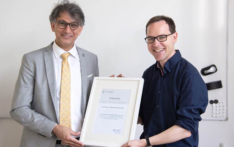 Kanada’da Herzberg Fizik Ödülü Doğu Kürdistanlı Kürt bilim insanı İbrahim Kerimi'ye verildi