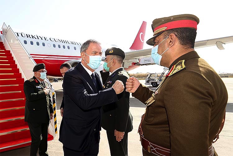 Türkiye Milli Savunma Bakanı Hulusi Akar Bağdat’ta