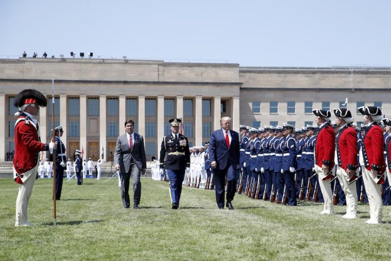 Pentagon geneği pozdu; Trump'a veda töreni yok