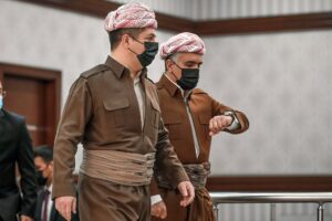 Kürdistan Hükümeti Bakanlar toplantısı Kürt kıyafetleri ile yapıldı