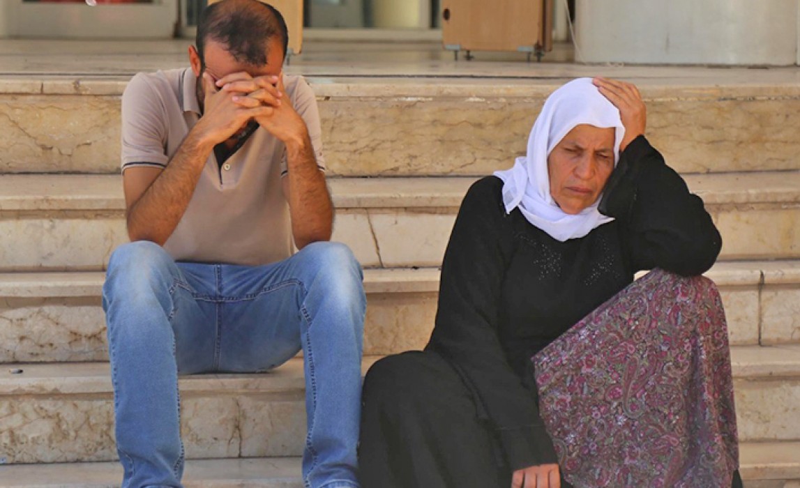 Emine Şenyaşar ve oğlu Adalet Bakanı Hamit Gül'e hakaret ettikleri gerekçesi ile gözaltına alındı 24 Haziran, Urfa