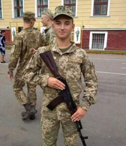 Biri direniş birliklerinde iki Ukrayna'lı fotbolcu Rus'ya saldırılarında hayatını kaybetti