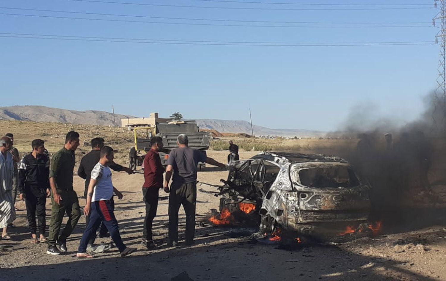 Qamişlo: SiHA'lar bir otomobili hedef aldı