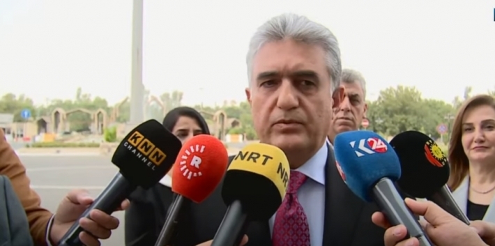 Rêber Ehmed başkanlığındaki Hükümet heyeti Parlamentoya gitti: Aile İçi Şiddetle Mücadele Yasası görüşülecek