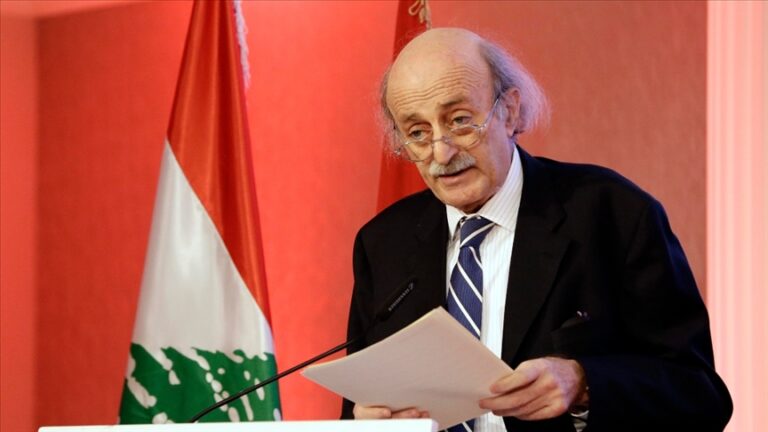 Dürzi lider Canbolat'tan Nasrallah'a "İsrail ile her türlü savaştan kaçınma" uyarısı yaptı