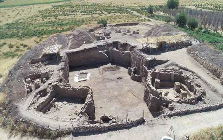 Kuzey Kürdistan'da tarih katliamı devam ediyor: 11 bin yıllık Gre Filla Höyük alanı sular altında kalacak