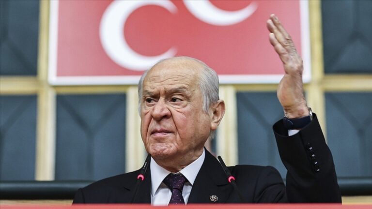Bahçeli yine Kürtlere nefret kustu: "Kandil'den Ayn El Arab'a kadar tahrip edelim"