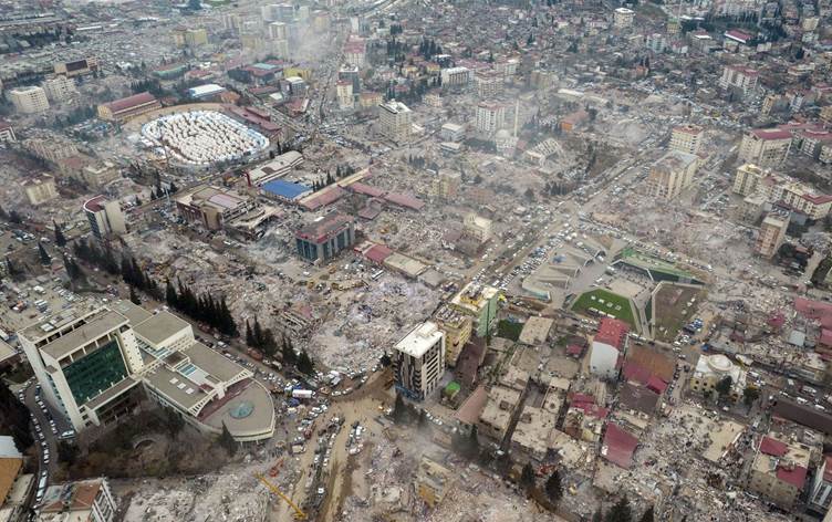 Hatay'da 6,4'lük deprem: 6 kişi hayatını kaybetti, 294 kişi yaralandı