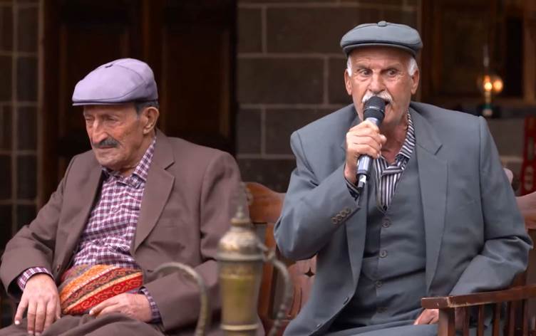 Diyarbakırlı dengbêjin cansız bedeni çıkarıldı; Tüm ailesi hayatını kaybetti