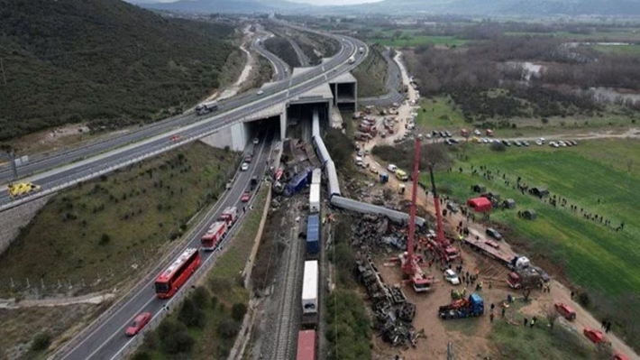 Yunanistan’daki tren kazası sonrası Ulaştırma Bakanı istifa etti