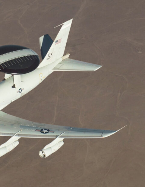 NATO, Litvanya’ya AWACS olarak bilinen havadan erken ihbar uçakları gönderiyor.