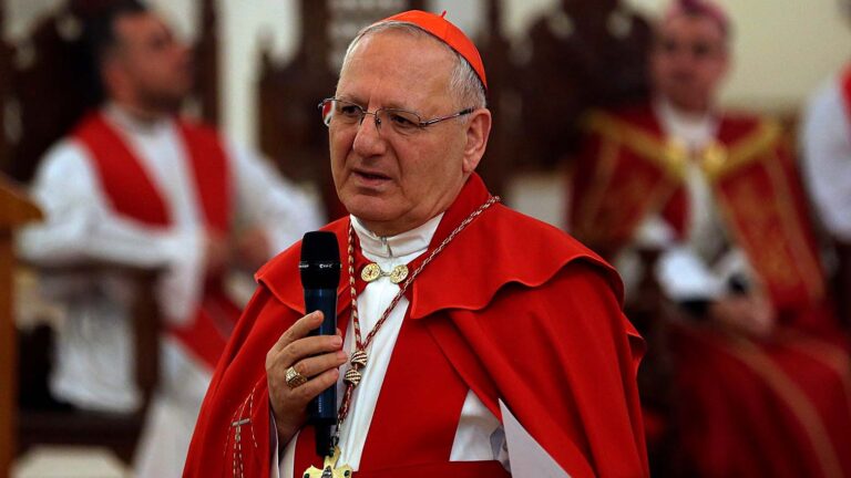 Başpiskopos Louis Sacco: Hamdaniye'deki yangının nedeni havai fişek değil