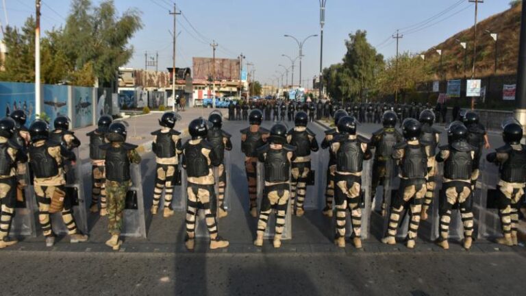 Kerkük: Irak ordusu Newroz mahallesinde evlere saldırdı, kadın ve çocukları evlerden zorla çıkardı