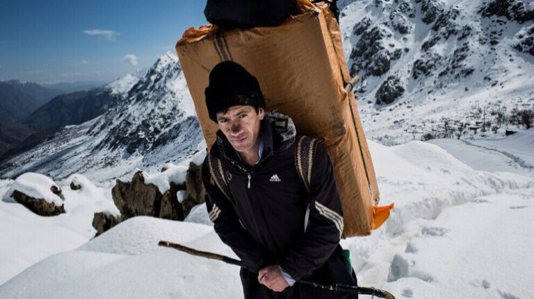 İran güvenlik güçleri 2023’te 332 kolberi vurdu