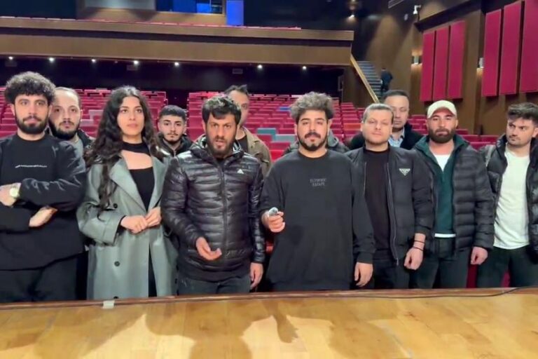 Qral u Travis'e getirilen yasak bakanlığın kararı ile kaldırıldı