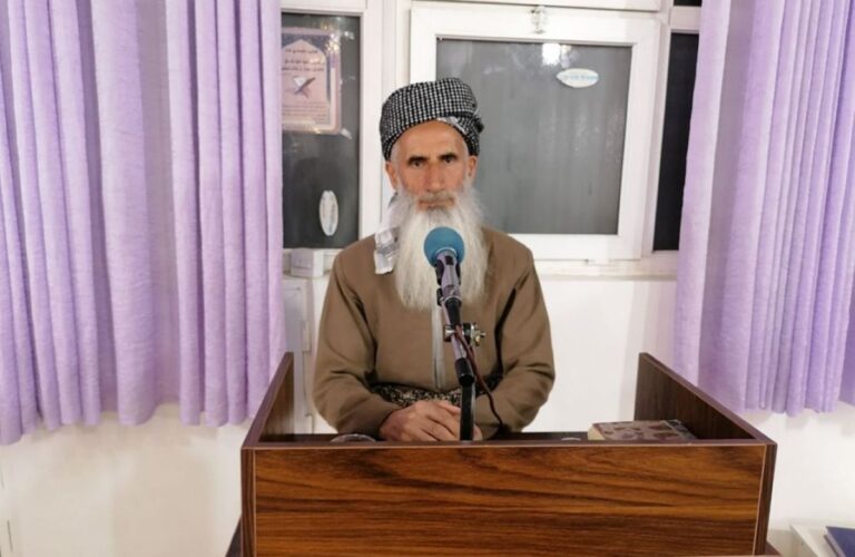 İran devleti Kürt imama "Devlet karşıtı propaganda yapmak" suçundan hapis cezası verdi