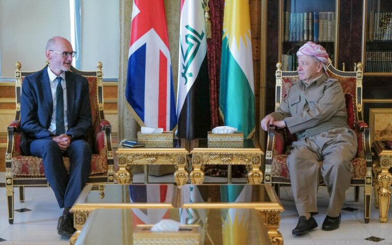 Başkan Barzani, İngiltere'nin Irak Büyükelçisi Hitchen'i kabul etti