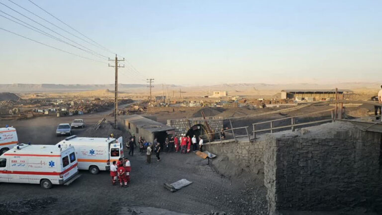 İran'da kömür madeninde patlama: En az 19 ölü
