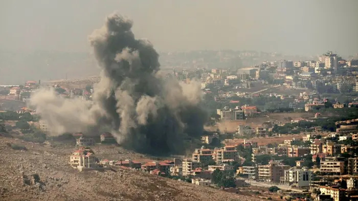 LÜBNAN- İsrail’den Hizbullah’ın kalesi dahil çok sayıda noktaya saldırı