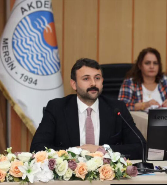 Akdeniz Belediyesi eş başkanları tutuklandı