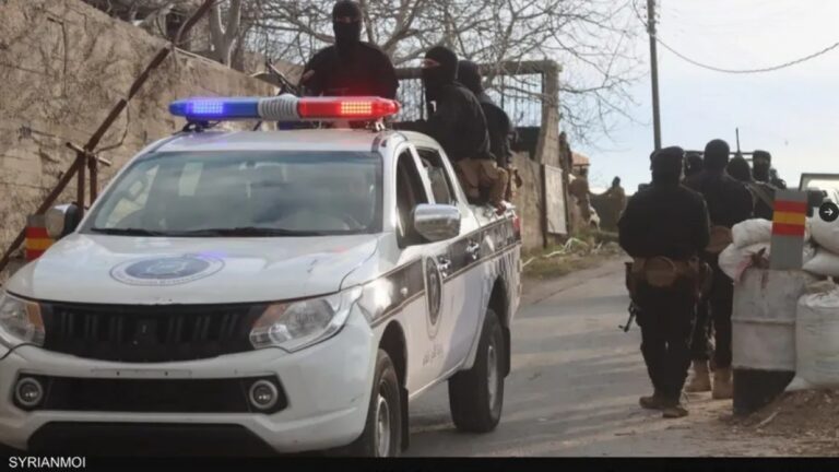 Suriye'de kanlı gece: Çatışmalarda en az 70 kişi öldü