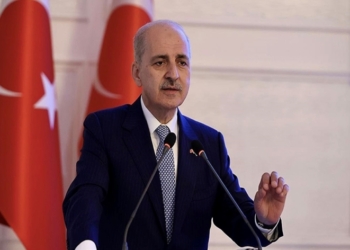 TBMM Başkanı Kurtulmuş: Dünyanın hiçbir yerinde bir eli silahta, bir eli sandıkta olmaz