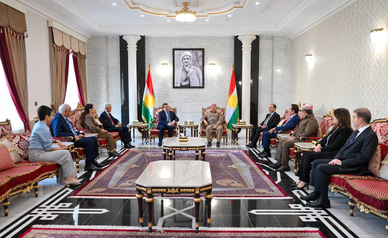 Başkan Barzani'den Mazlum Abdi'ye : Kürt milletinin haklarının ihlali kabul edilmemeli