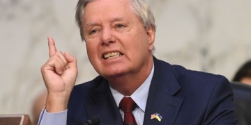 ABD'li senatör: Kürt müttefiklerimize saldırıları kabul etmeyeceğiz