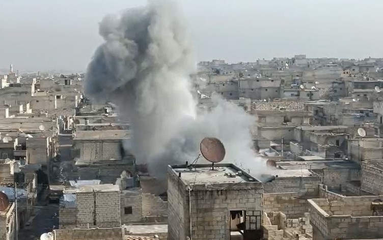 Suriye Arap Ordusu'nun Kürt mahallesi Eşrefiye'ye girdiği bildirildi