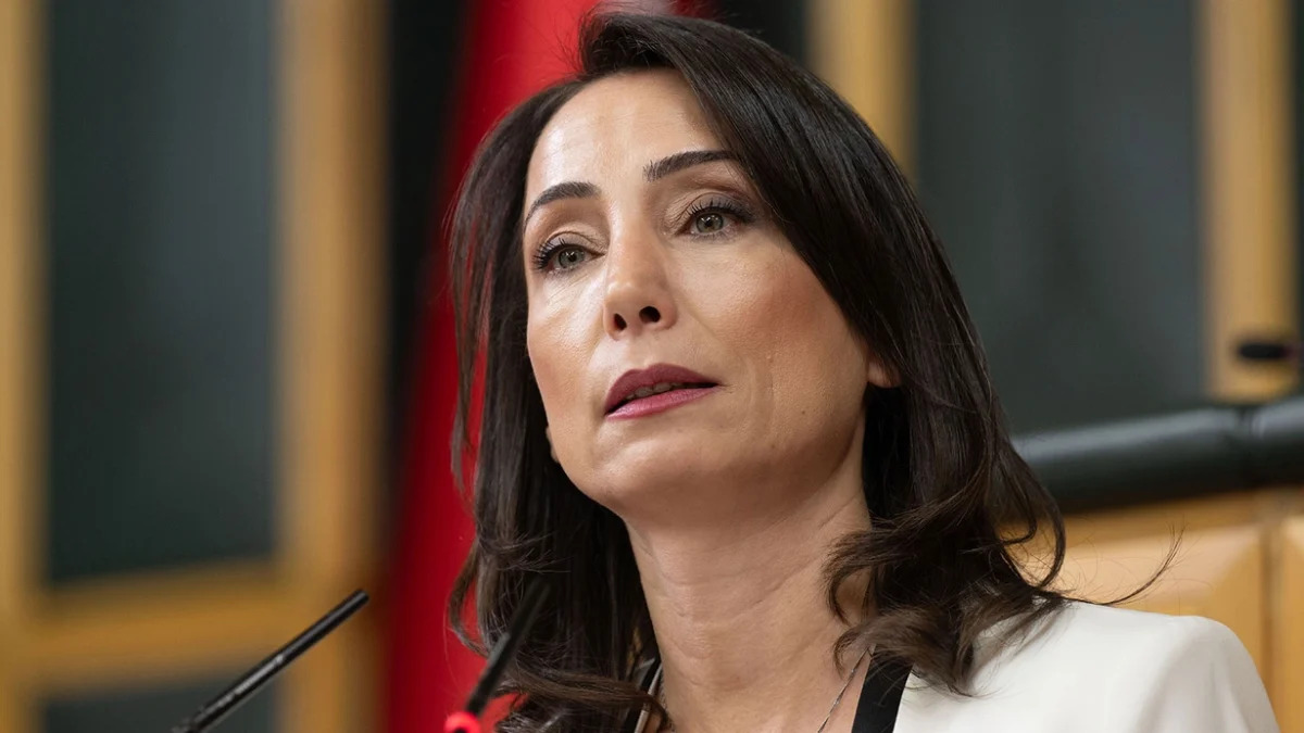 DEM Parti Eş Başkanı Hatimoğulları bu kez İran’a siper oldu: ABD İran’a saldırıları durdursun