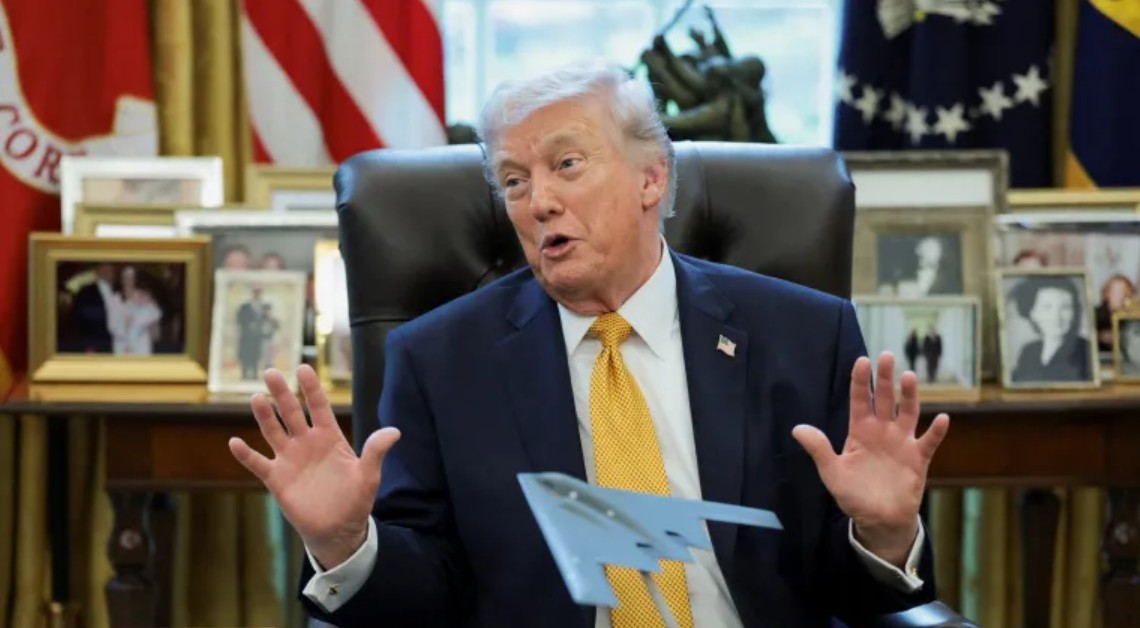 Trump İran'da düşen uçaktaki pilota dair açıklama yaptı: “ABD tarihinin en cesur operasyonlarından biri”