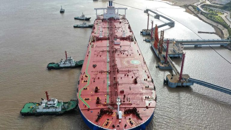 Çin rotayı Irak petrolüne çevirdi: İran’ın petrol satışları düştü