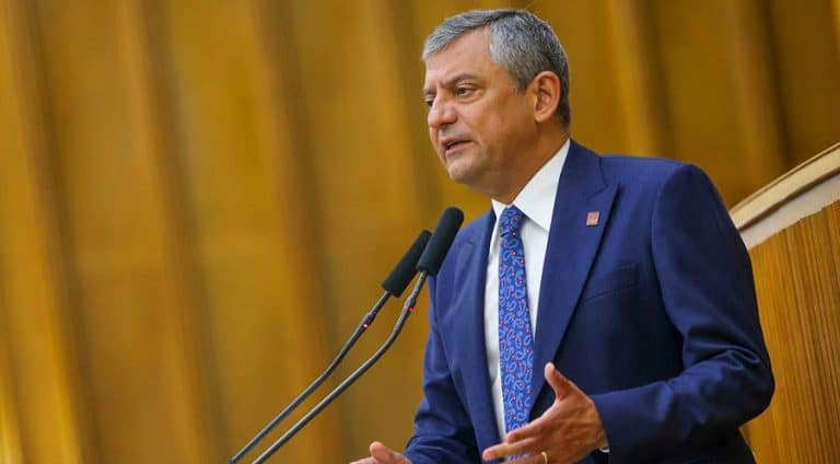 Özgür Özel’den yeni parti açıklaması: İsmi belli, logo çalışıyoruz