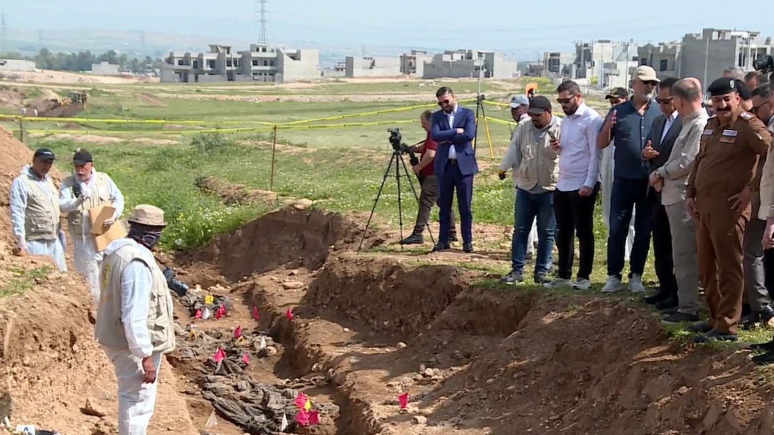 Ninova'da 3 toplu mezar bulundu: Naaşların Peşmergelere ait olduğu belirtiliyor